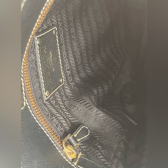 PRADA logo Vertical Tote Bag - Picture 10 of 16